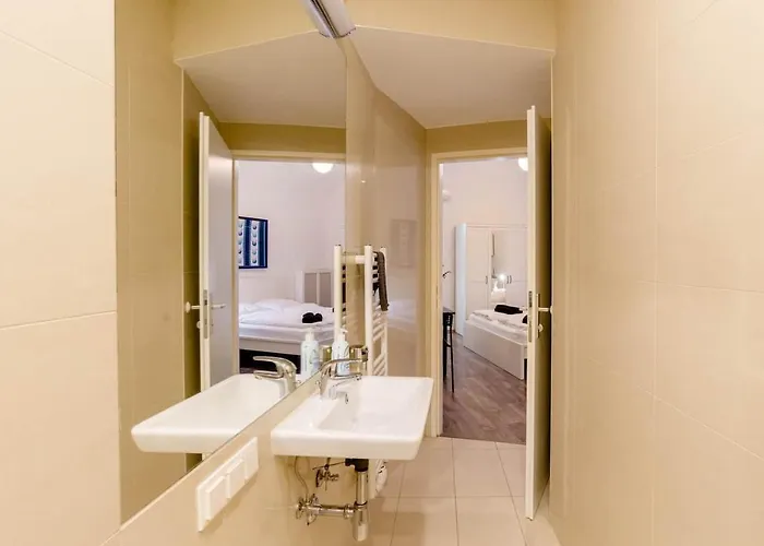 Air Condition I Sights In Walking Distance I 201 Mbit Wifi Appartement Wenen